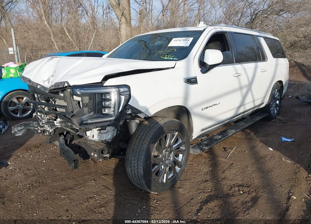 2021 GMC YUKON XL 4WD DENALI VIN: 1GKS2JKL7MR182091