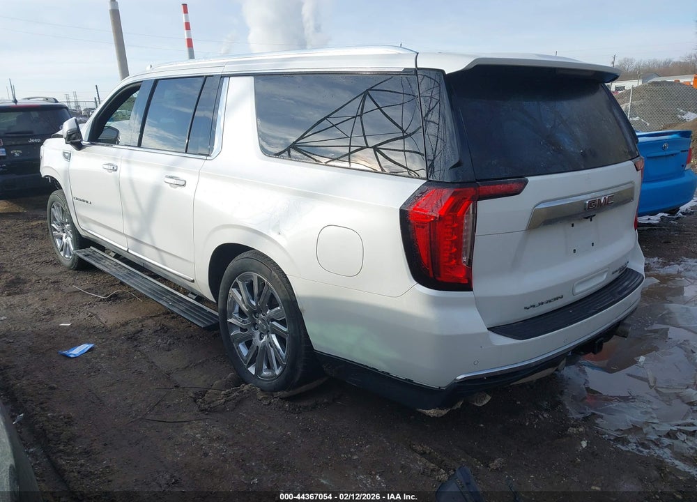 2021 GMC YUKON XL 4WD DENALI VIN: 1GKS2JKL7MR182091
