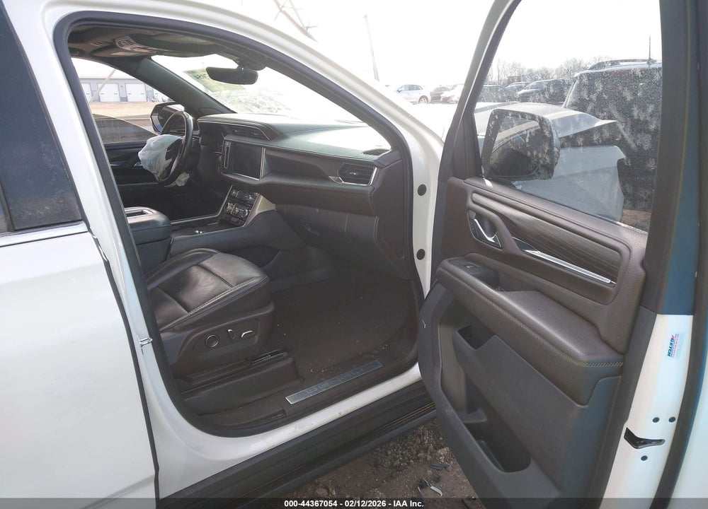 2021 GMC YUKON XL 4WD DENALI VIN: 1GKS2JKL7MR182091
