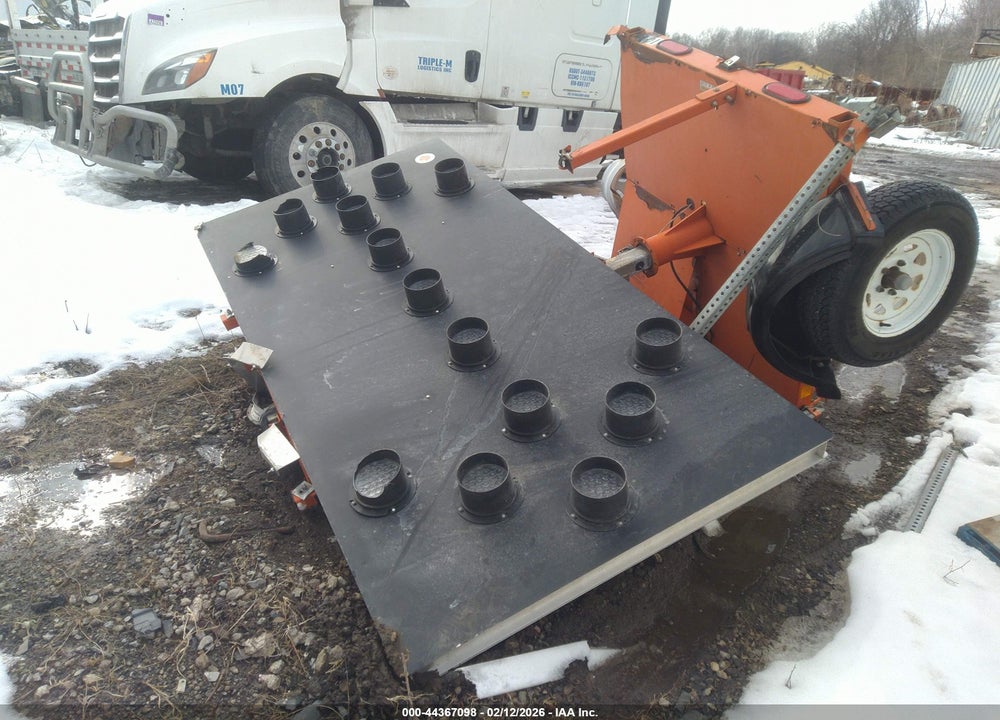 2018 TRAILER WORK AREA PROTECTION ARROW BOARD VIN: 1P91E0717JG301836