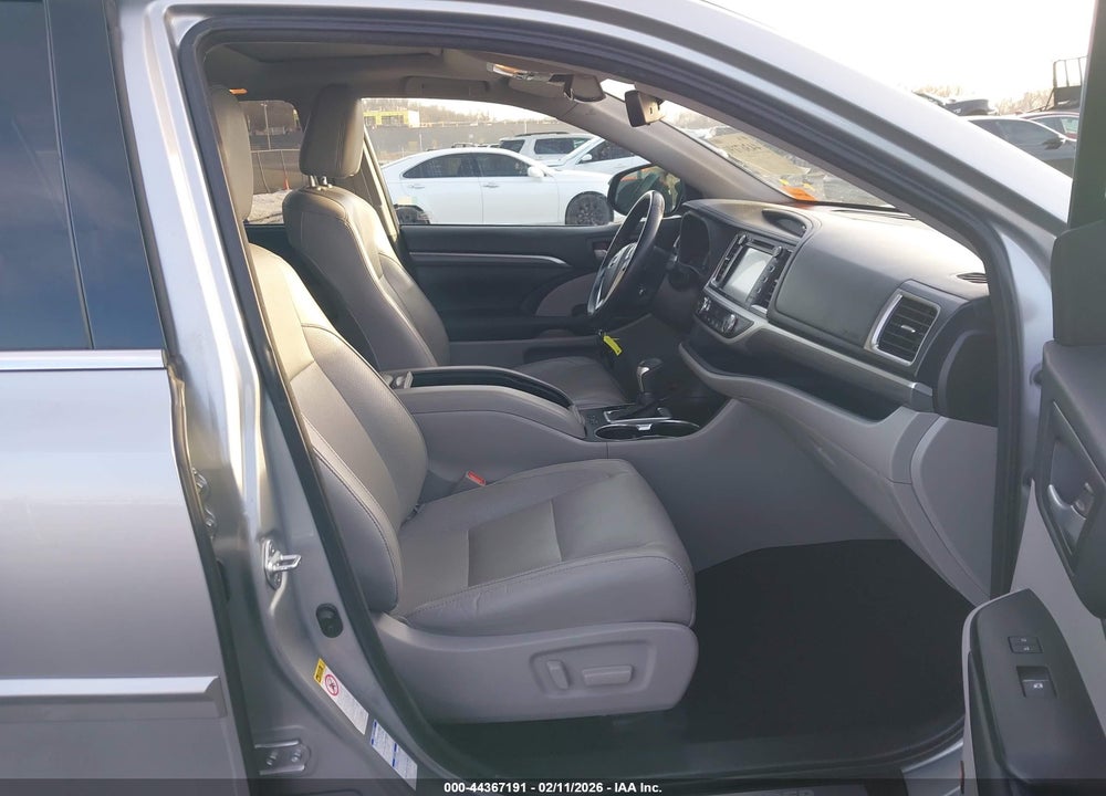 2017 TOYOTA HIGHLANDER LIMITED VIN: 5TDDZRFHXHS402156