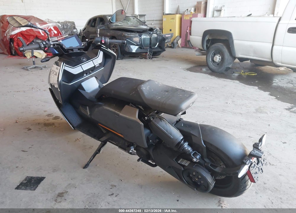2022 BMW CE 04 VIN: WB10C5309N6G21242