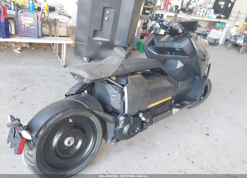 2022 BMW CE 04 VIN: WB10C5309N6G21242