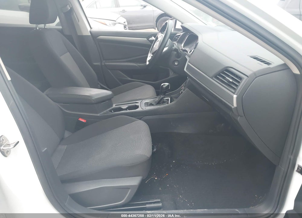 2019 VOLKSWAGEN JETTA 1.4T R-LINE/1.4T S/1.4T SE VIN: 3VWC57BUXKM270325