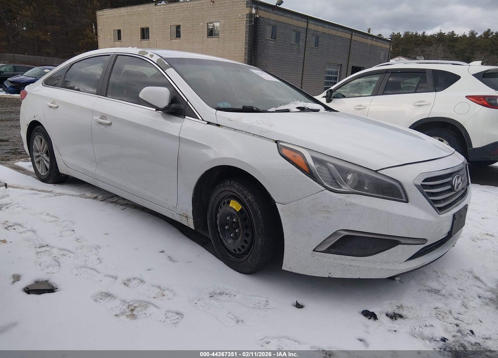 2016 HYUNDAI SONATA VIN: 5NPE24AF2GH394804