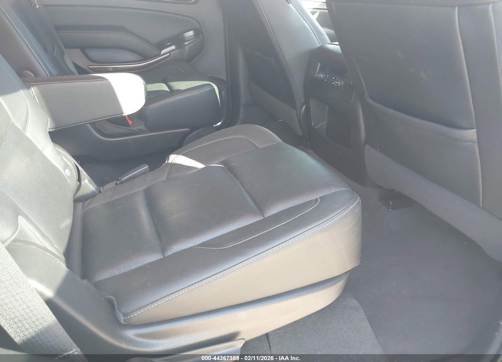 2020 GMC YUKON 4WD SLT VIN: 1GKS2BKC3LR204365