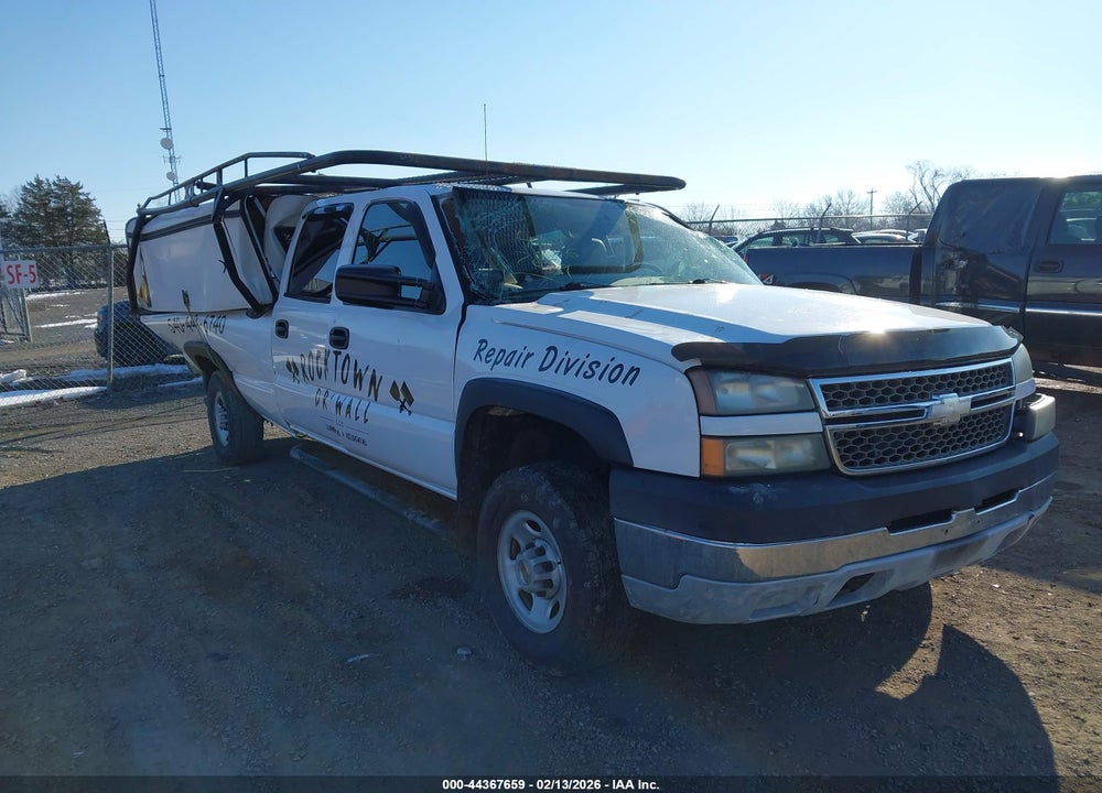 2005 CHEVROLET SILVERADO 2500HD WORK TRUCK VIN: 1GCHK23U95F821397