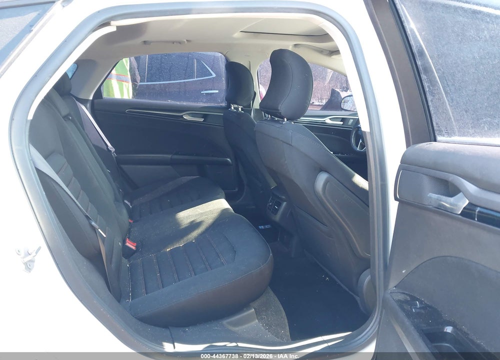 2016 FORD FUSION SE VIN: 3FA6P0HD8GR286743