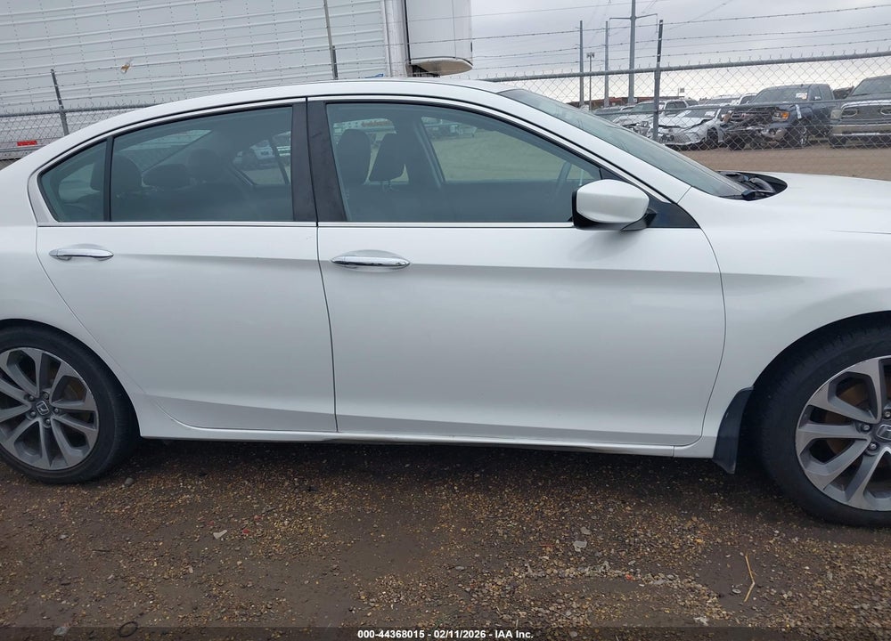 2015 HONDA ACCORD SPORT VIN: 1HGCR2F51FA251924