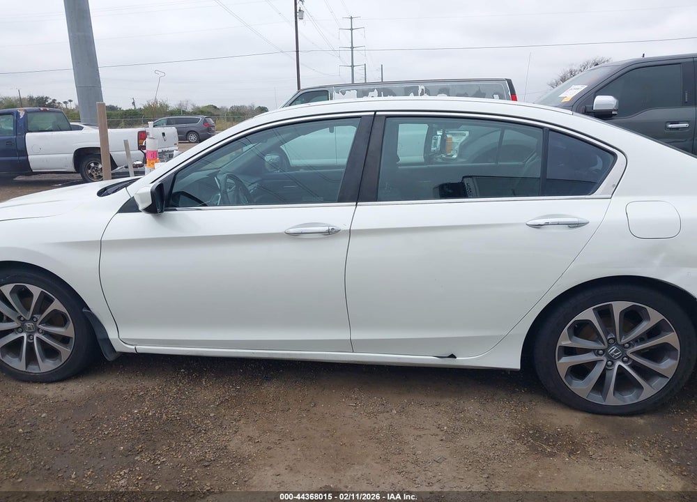 2015 HONDA ACCORD SPORT VIN: 1HGCR2F51FA251924