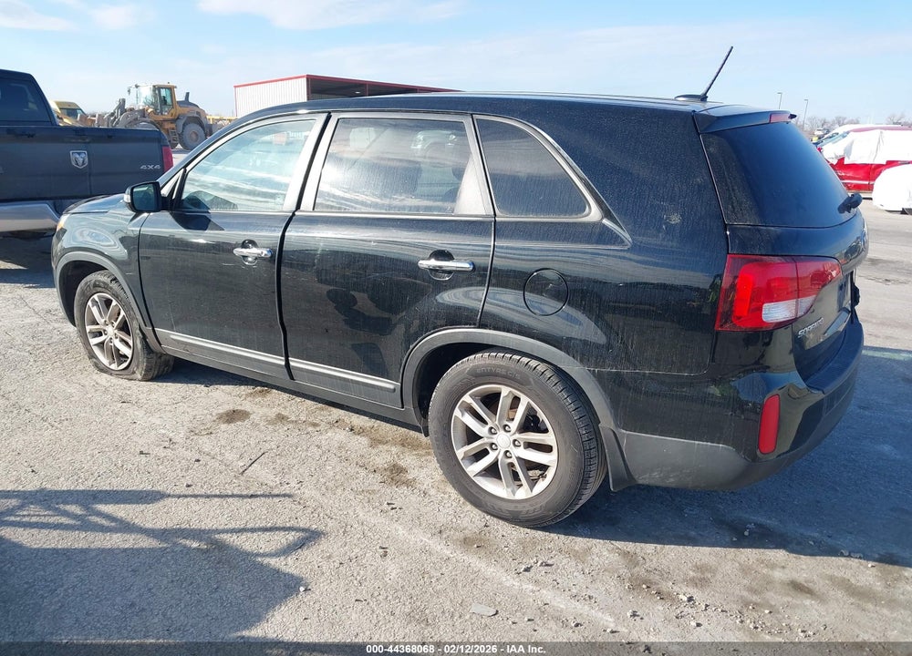 2014 KIA SORENTO LX VIN: 5XYKT3A68EG480469