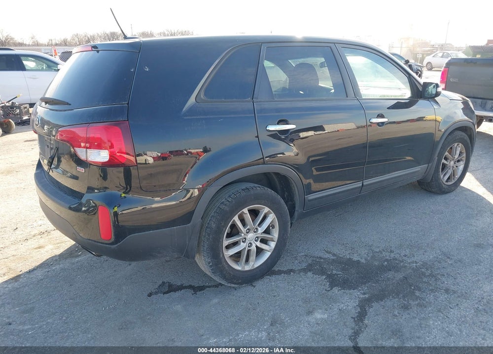 2014 KIA SORENTO LX VIN: 5XYKT3A68EG480469