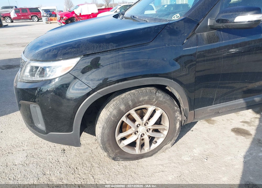 2014 KIA SORENTO LX VIN: 5XYKT3A68EG480469