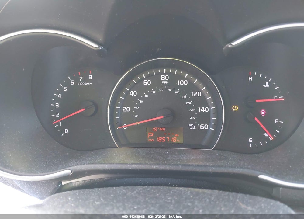 2014 KIA SORENTO LX VIN: 5XYKT3A68EG480469