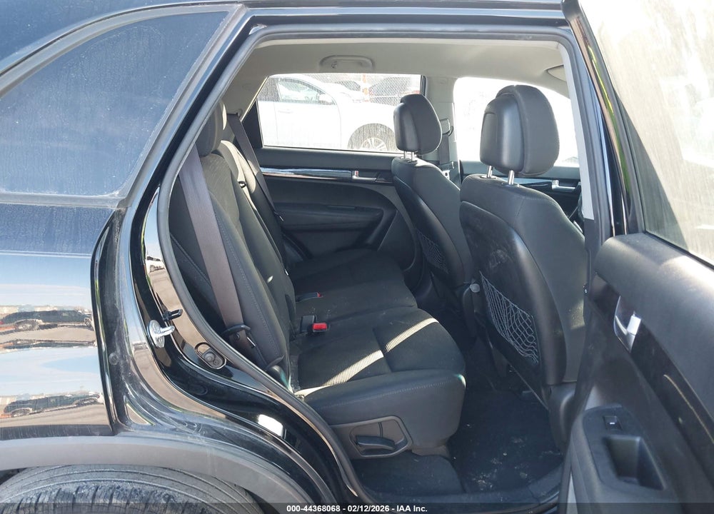 2014 KIA SORENTO LX VIN: 5XYKT3A68EG480469