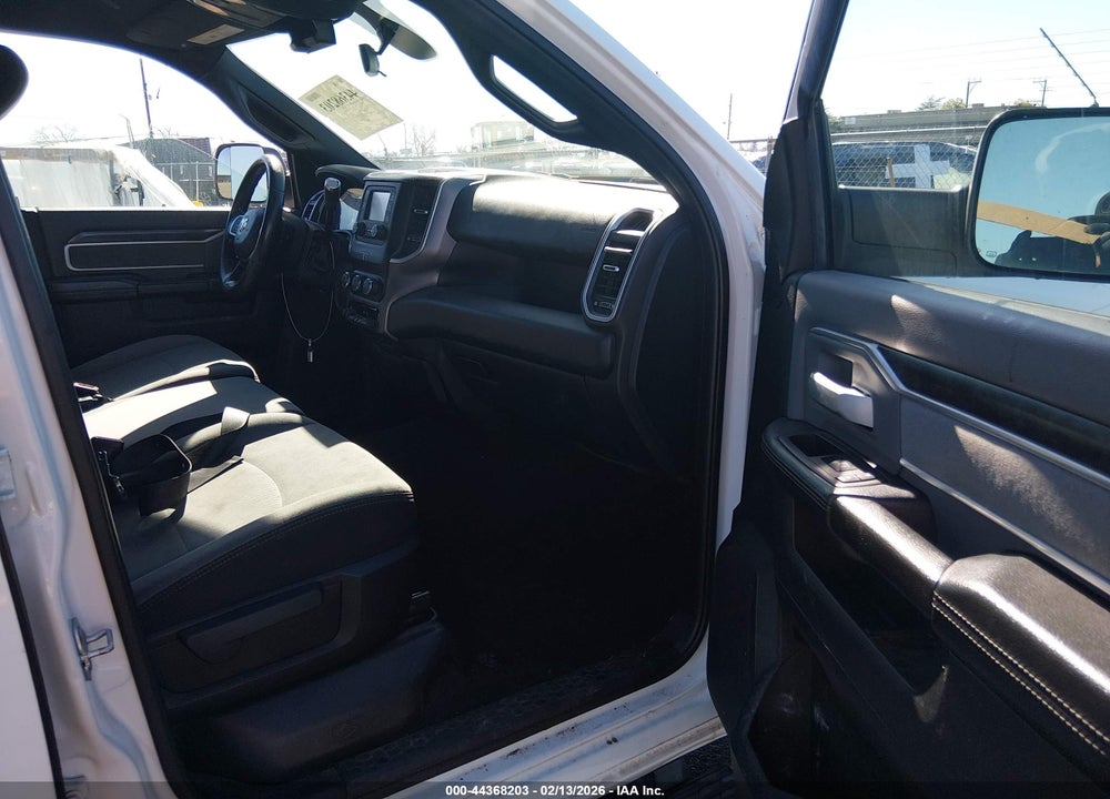 2021 RAM 2500 BIG HORN  4X4 6'4 BOX VIN: 3C6UR5DL3MG605230