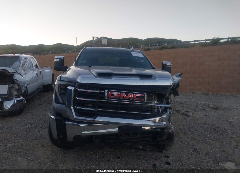 2025 GMC SIERRA 2500HD 4WD  STANDARD BED SLT VIN: 1GT4UNEY1SF196435