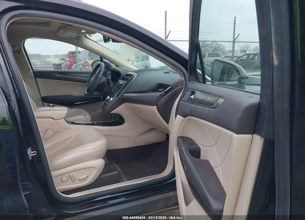 2017 LINCOLN MKC RESERVE VIN: 5LMCJ3C92HUL13831