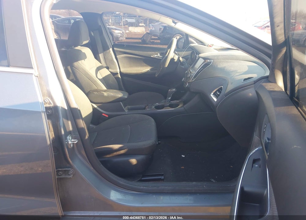 2018 CHEVROLET CRUZE LT AUTO VIN: 1G1BE5SM9J7130691