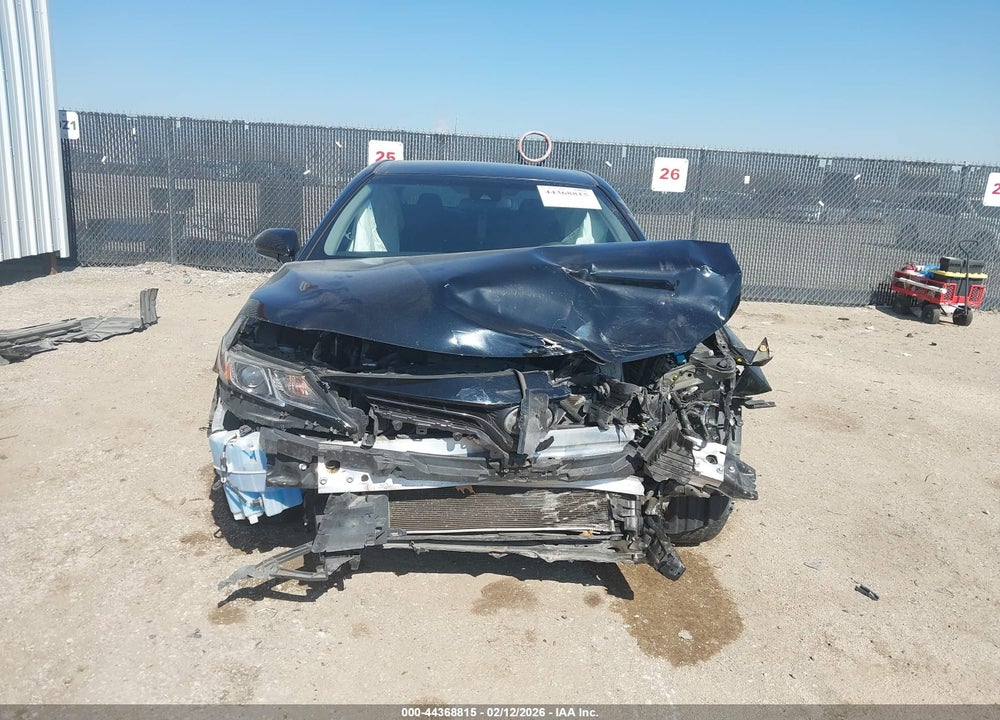 2018 TOYOTA CAMRY LE VIN: JTNB11HK2J3019114
