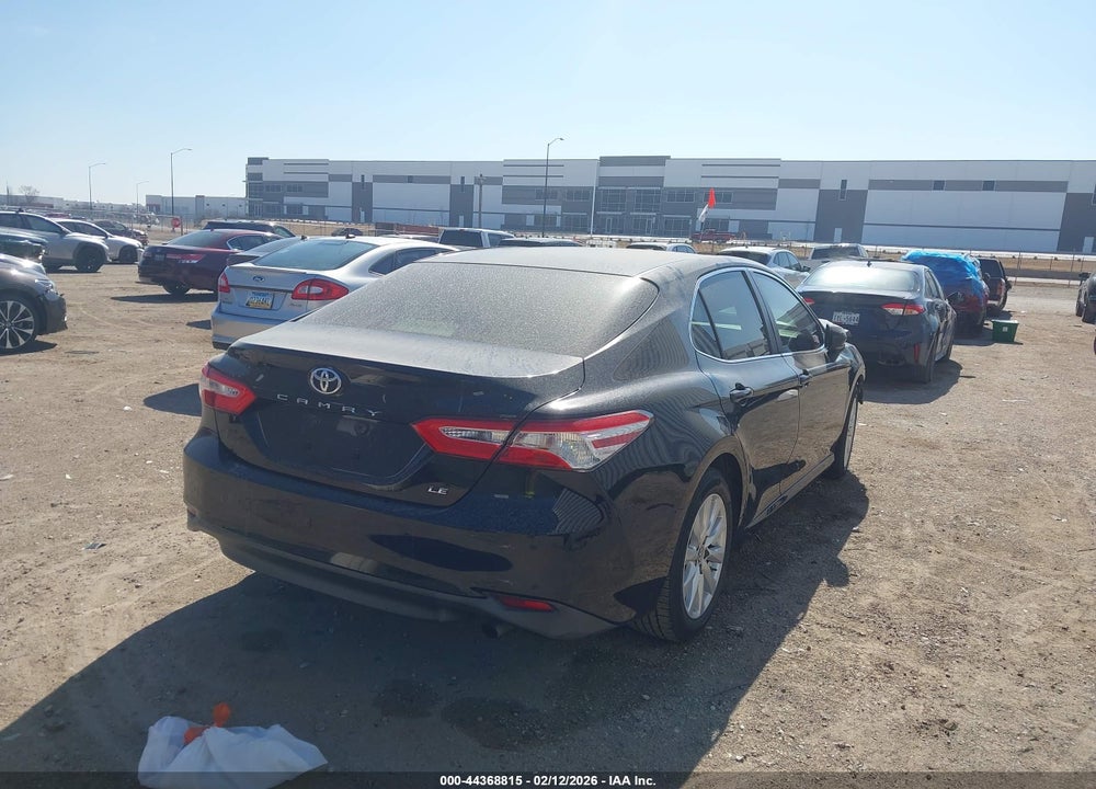 2018 TOYOTA CAMRY LE VIN: JTNB11HK2J3019114