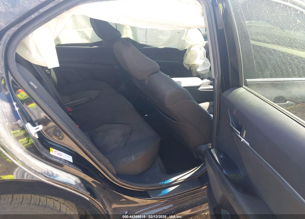 2018 TOYOTA CAMRY LE VIN: JTNB11HK2J3019114