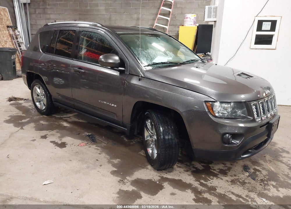 2015 JEEP COMPASS LATITUDE VIN: 1C4NJDEB3FD208136