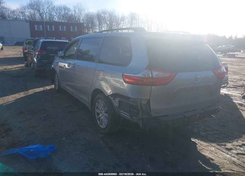2017 TOYOTA SIENNA XLE 7 PASSENGER VIN: 5TDDZ3DC4HS160744