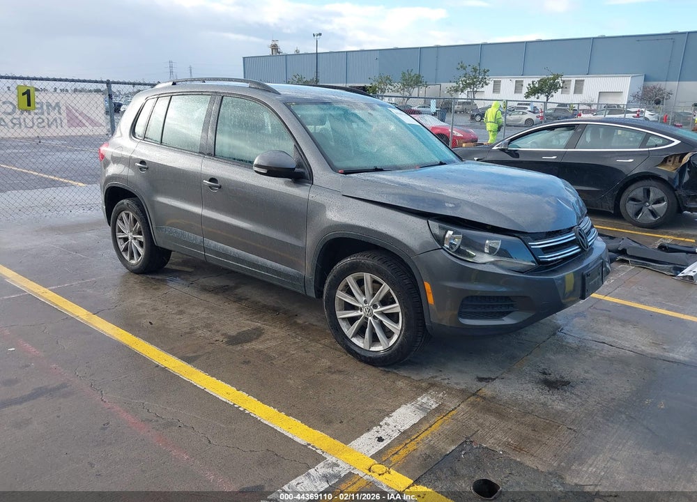 2017 VOLKSWAGEN TIGUAN 2.0T/2.0T S VIN: WVGAV7AX8HK051087