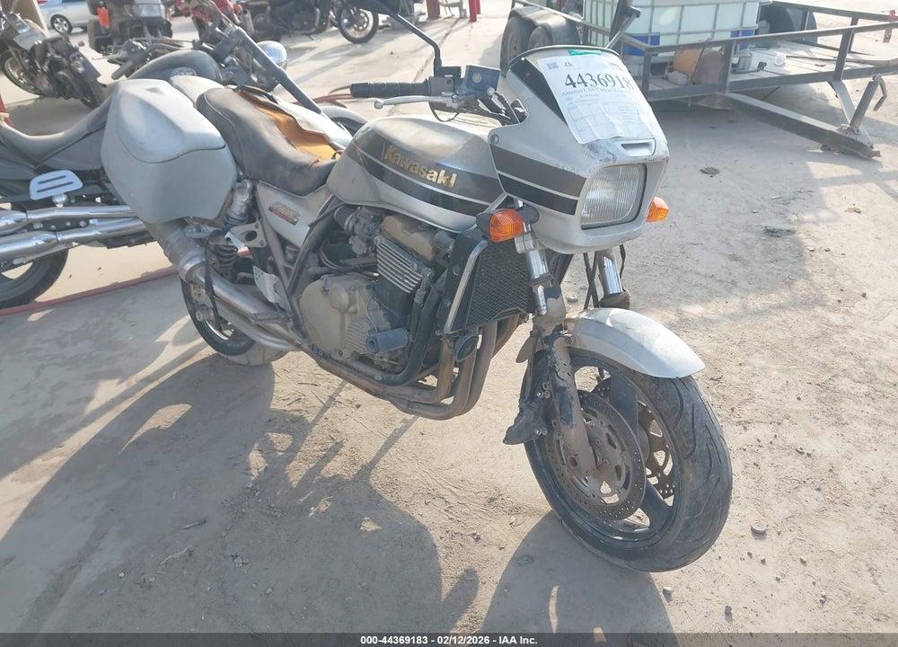 2004 KAWASAKI ZR1200 A VIN: JKAZR9A104A035382