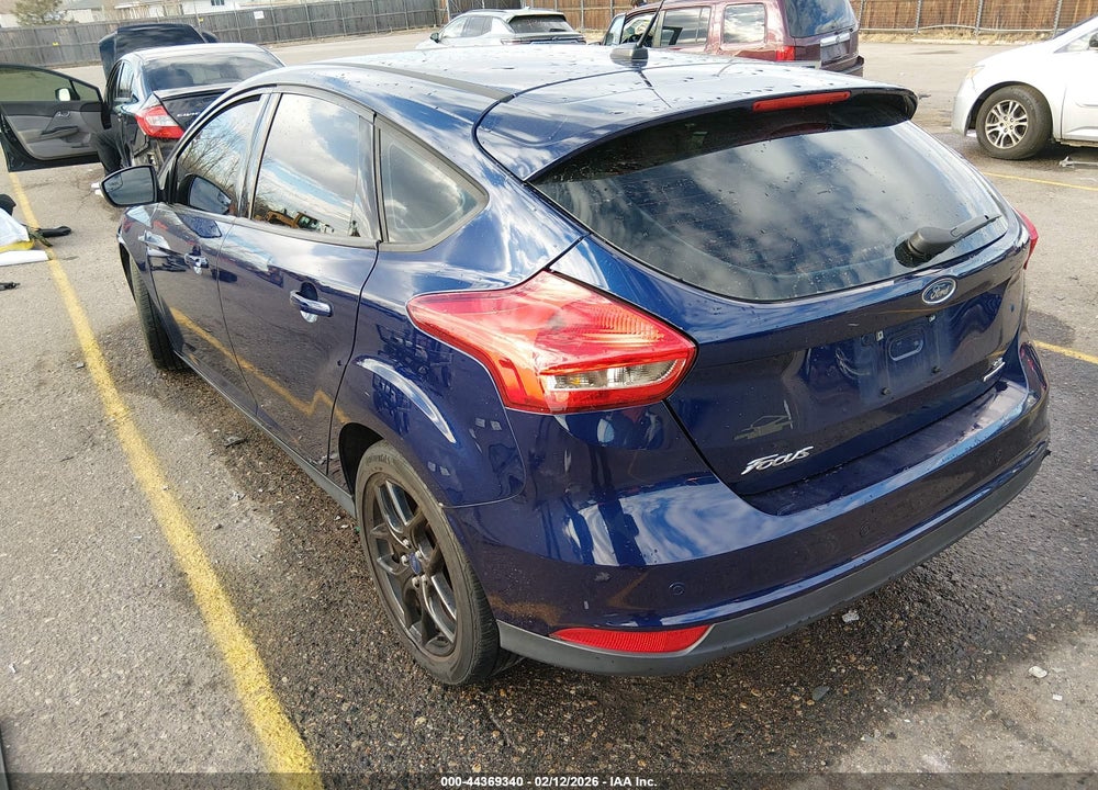 2016 FORD FOCUS SE VIN: 1FADP3K24GL318800