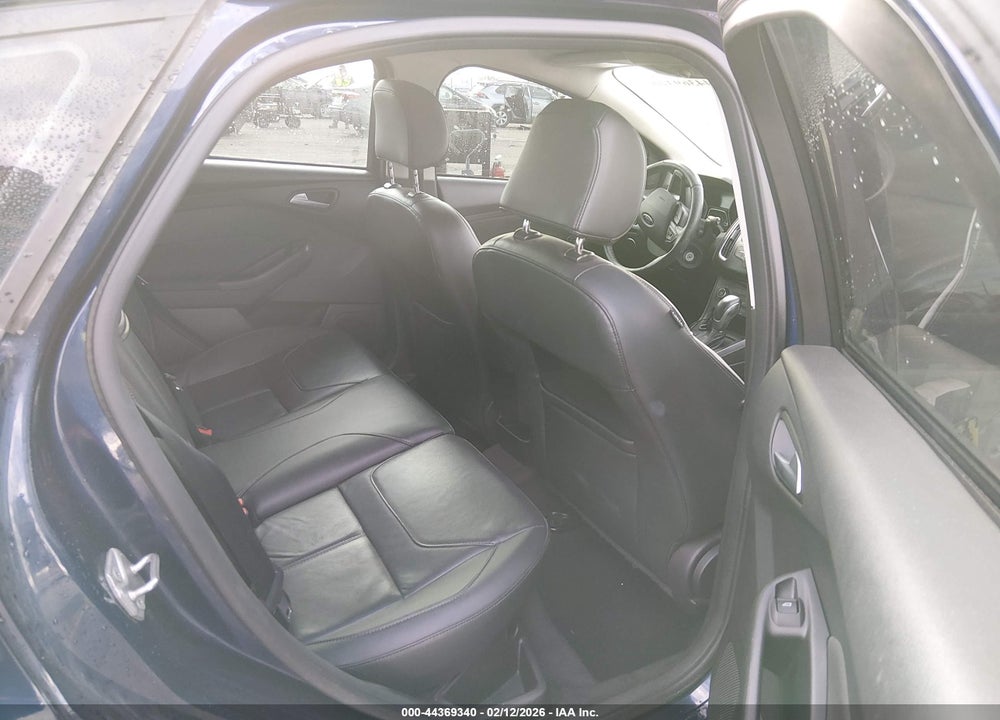 2016 FORD FOCUS SE VIN: 1FADP3K24GL318800