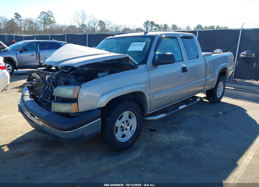 2004 CHEVROLET SILVERADO 1500 Z71 VIN: 1GCEK19T64E210243