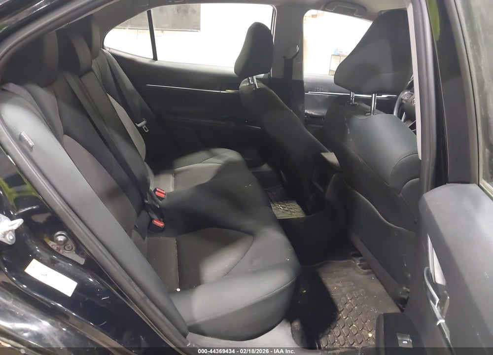 2018 TOYOTA CAMRY LE VIN: JTNB11HK5J3002811