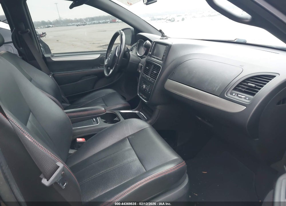 2017 DODGE GRAND CARAVAN GT VIN: 2C4RDGEG2HR629979