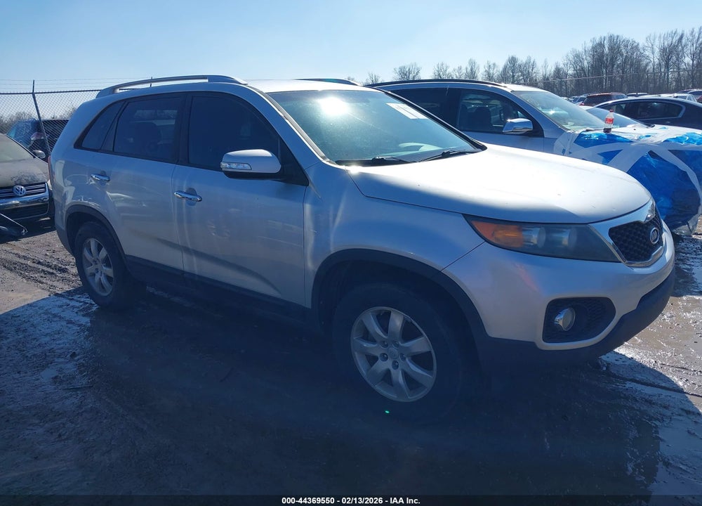 2011 KIA SORENTO LX VIN: 5XYKT3A1XBG006927