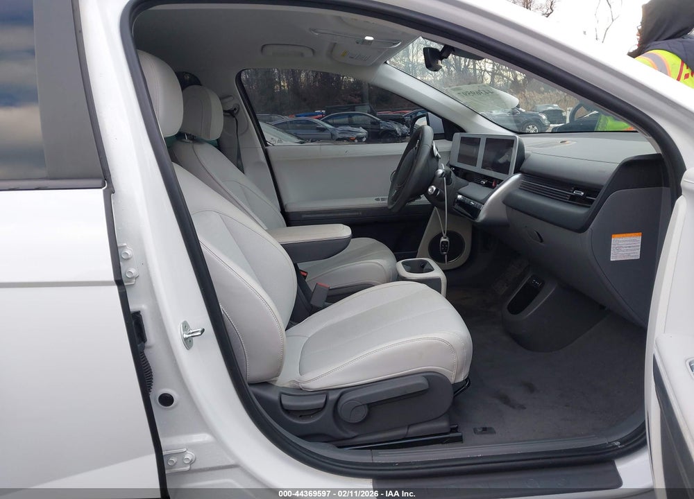 2022 HYUNDAI IONIQ 5 SEL VIN: KM8KNDAF0NU083364