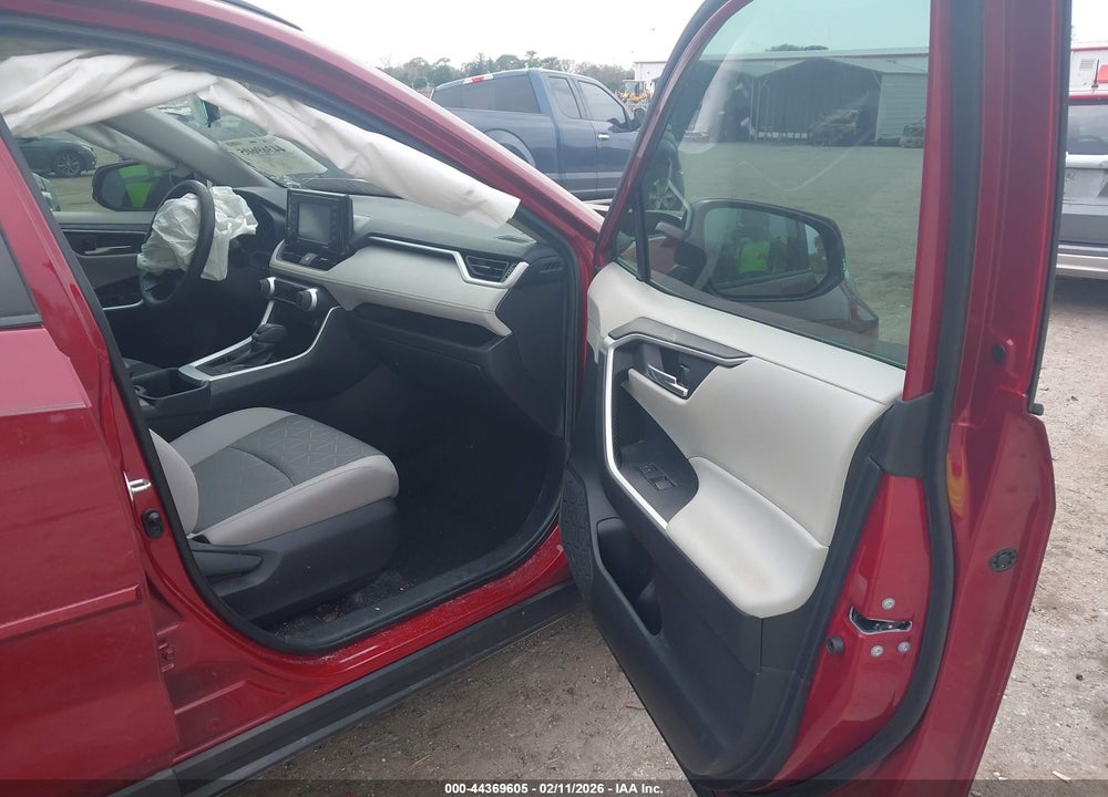 2022 TOYOTA RAV4 XLE VIN: 2T3W1RFV1NW187797