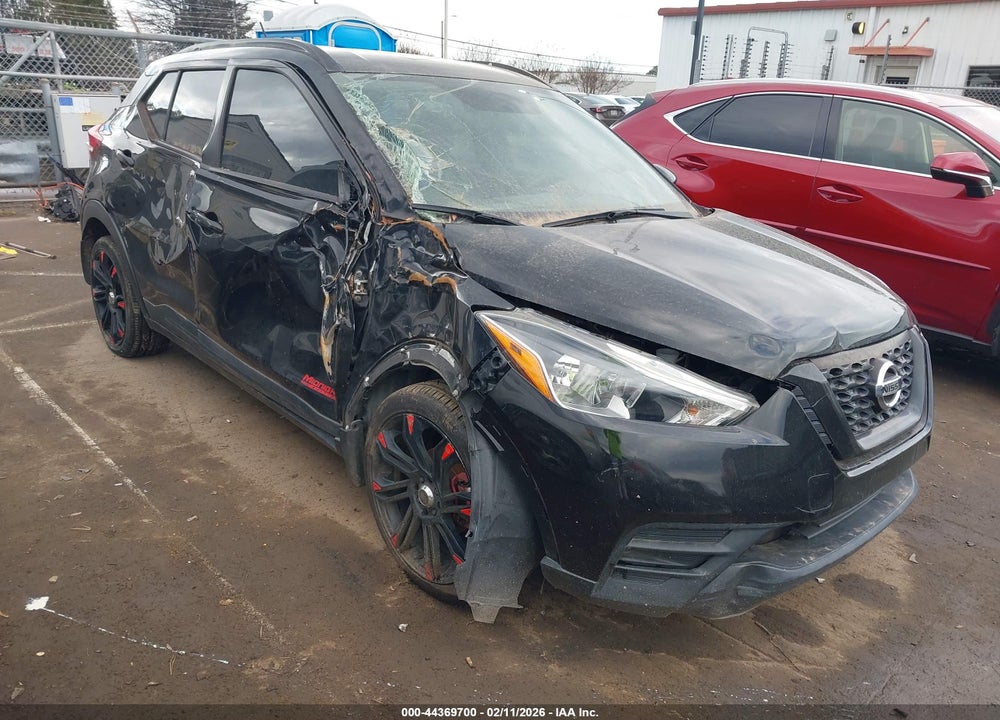 2018 NISSAN KICKS SV VIN: 3N1CP5CU0JL537155