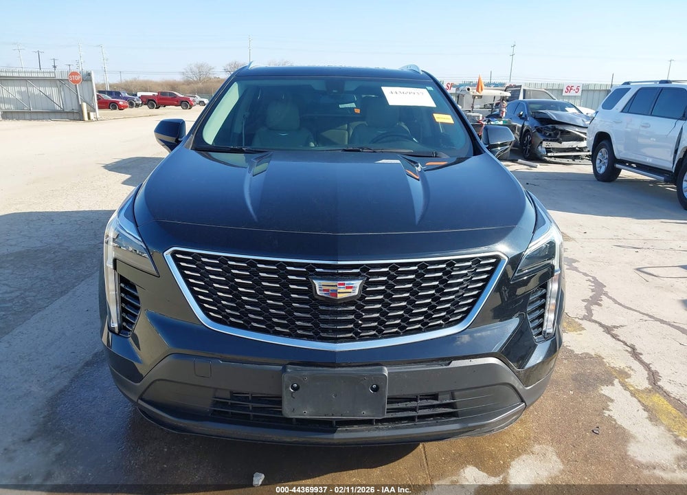 2019 CADILLAC XT4 LUXURY VIN: 1GYAZAR45KF180124
