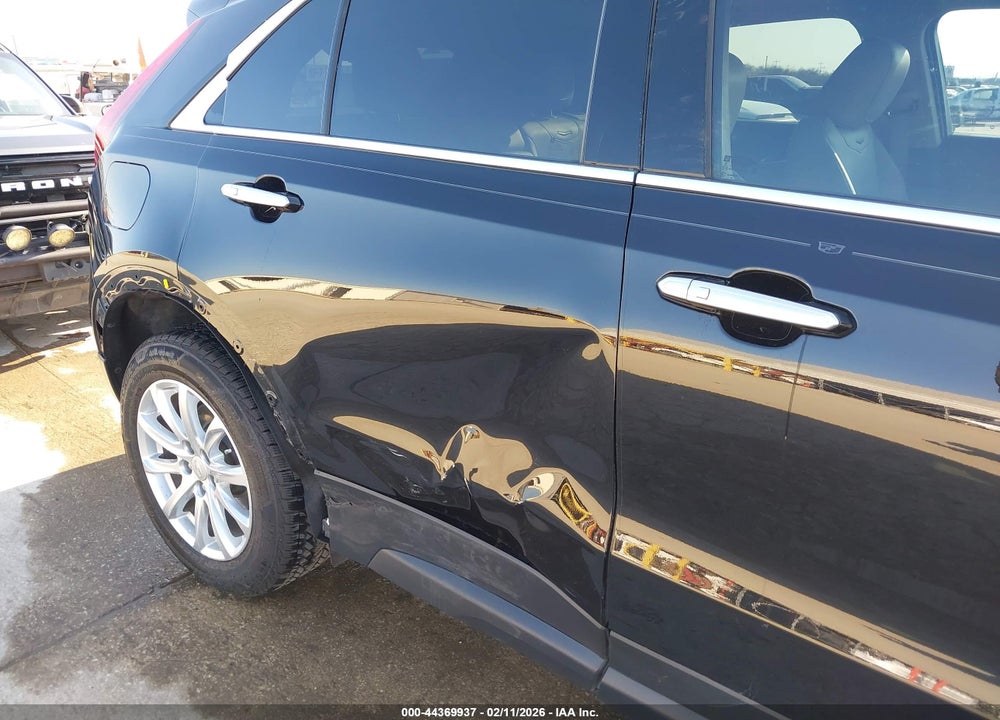 2019 CADILLAC XT4 LUXURY VIN: 1GYAZAR45KF180124