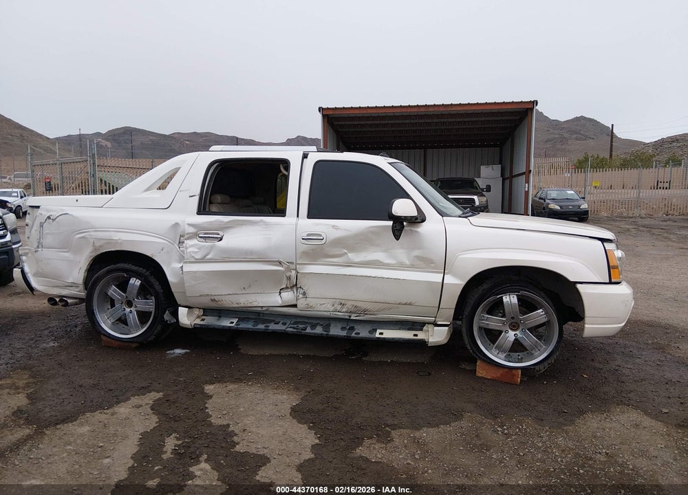 2003 CADILLAC ESCALADE EXT STANDARD VIN: 3GYEK63N63G235863