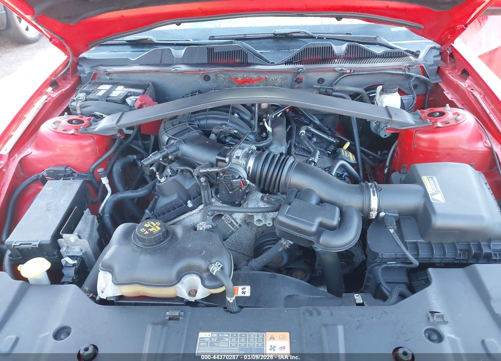 2013 FORD MUSTANG V6 PREMIUM VIN: 1ZVBP8EM8D5208602