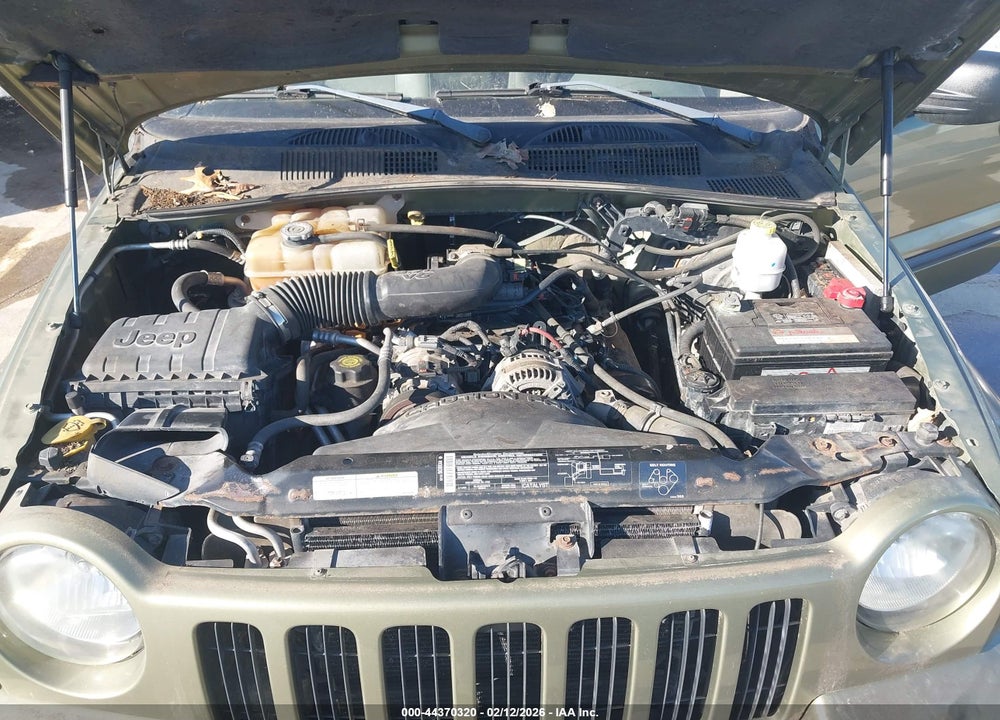 2004 JEEP LIBERTY RENEGADE VIN: 1J4GL38K74W177882