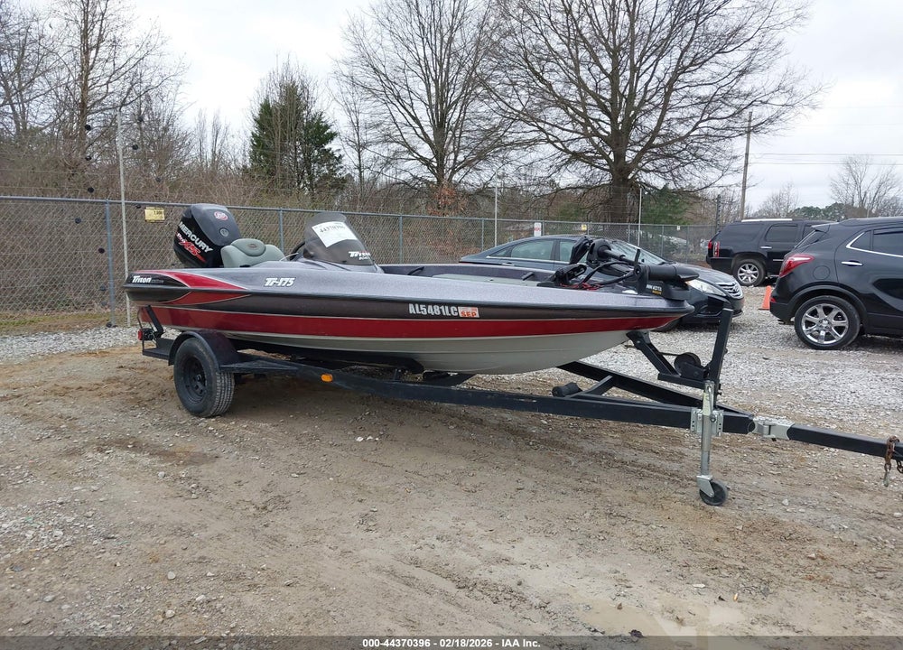 2004 TRITON OTHER VIN: 00000TJ37A213A404