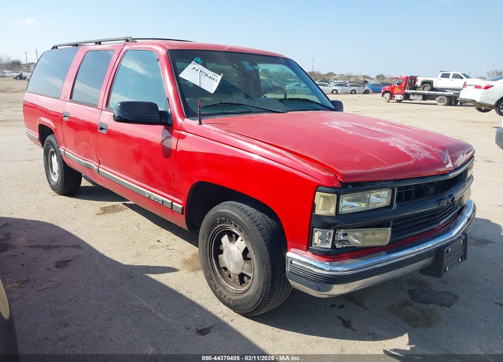 1998 CHEVROLET SUBURBAN 1500 VIN: 1GNEC16RXWJ344129