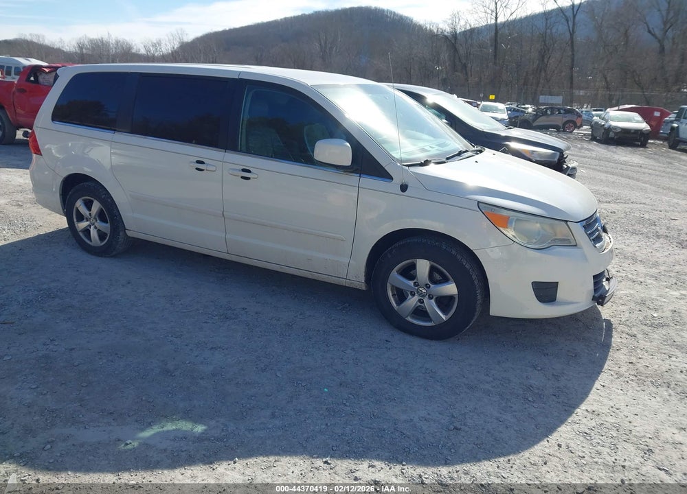 2010 VOLKSWAGEN ROUTAN SE VIN: 2V4RW3D14AR242359