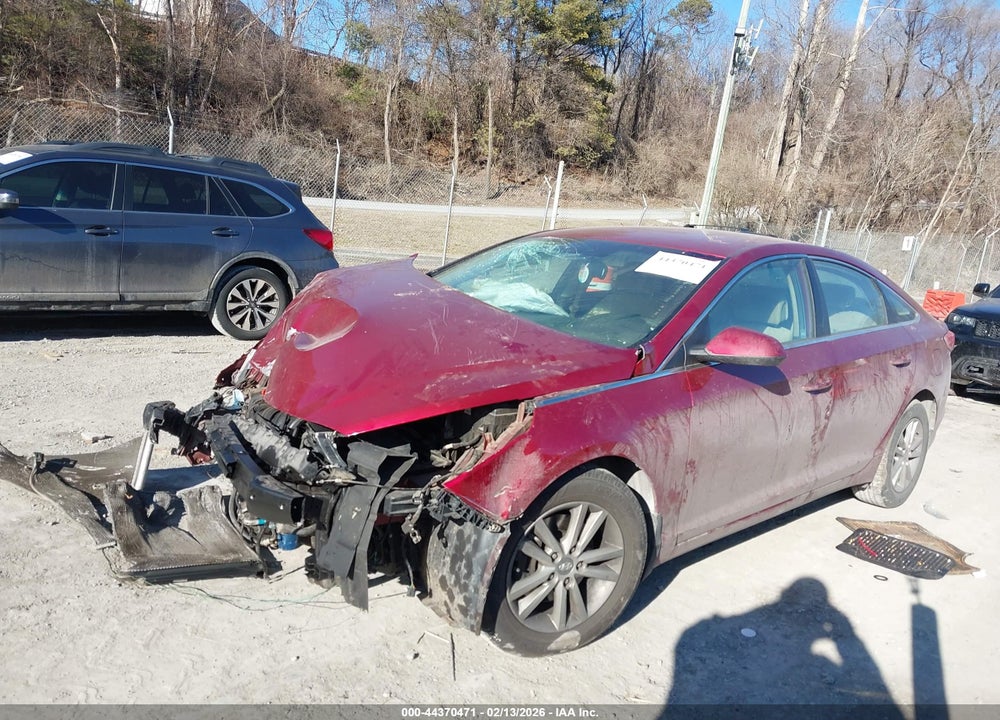 2015 HYUNDAI SONATA SE VIN: 5NPE24AF4FH160548
