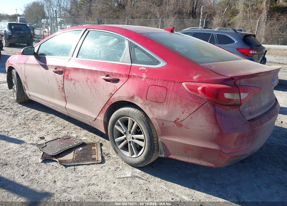 2015 HYUNDAI SONATA SE VIN: 5NPE24AF4FH160548