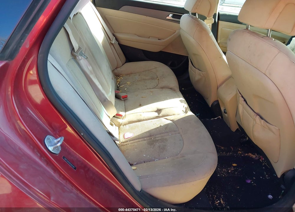 2015 HYUNDAI SONATA SE VIN: 5NPE24AF4FH160548